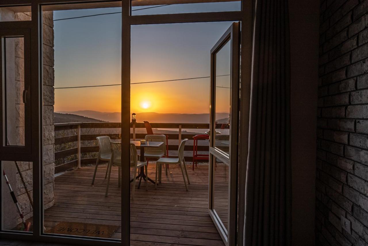 Sunset B&B Ein Kinya Eksteriør billede